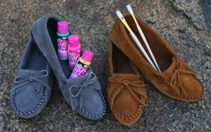 How to Paint Suede Shoes 