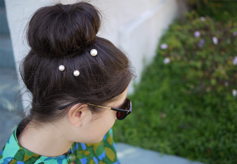 chanel pearl hair pins