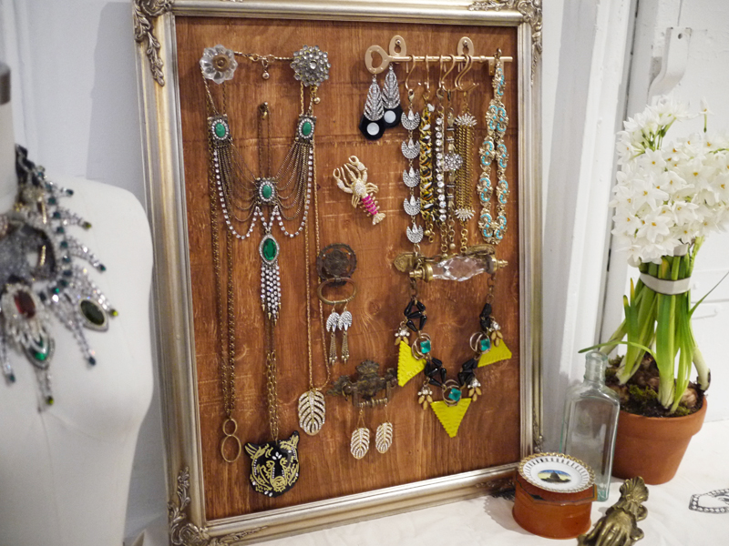 Diy Jewelry Display With Lulu Frost Honestly - Diy Jewelry Display Board