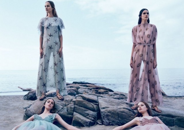Vanessa-Hedvig-Maartje-Grace-And-Clementine-By-Michal-Pudelka-For-Valentino-Spring-Summer-2015-8