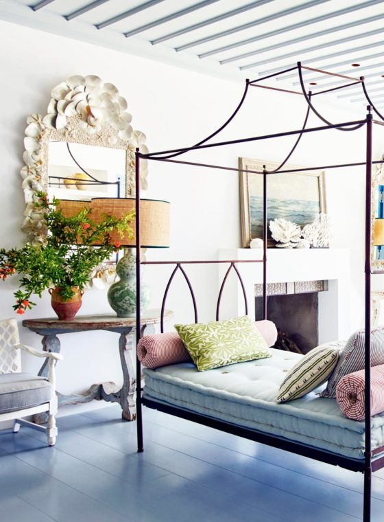 Currently Crushing On: Metal Canopy Beds