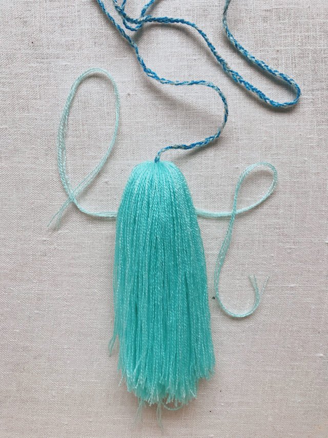 DIY The Perfect Tassel + Pom Pom Garland – Honestly WTF