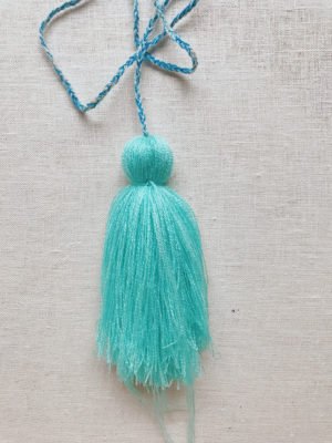 DIY The Perfect Tassel + Pom Pom Garland – Honestly WTF