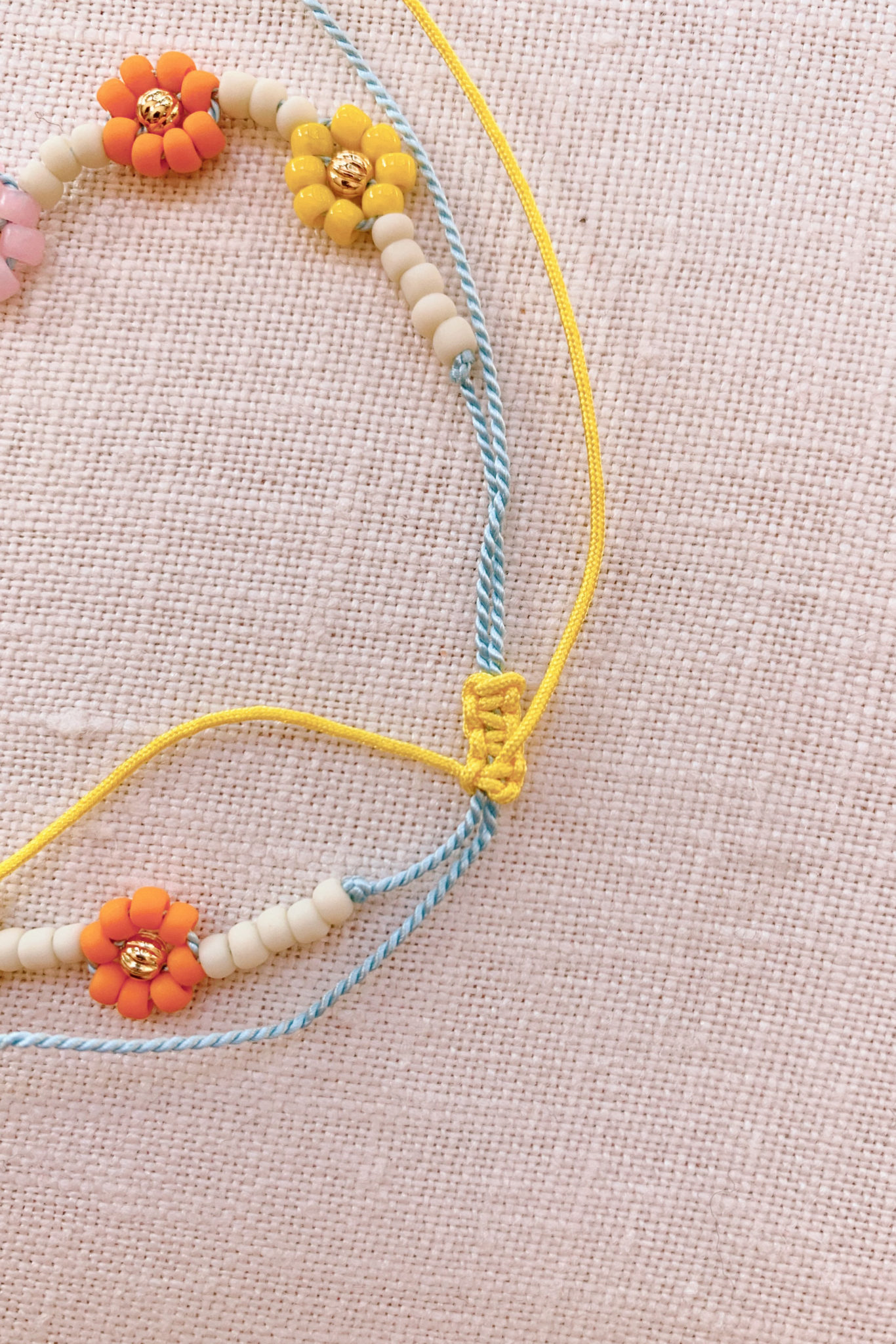 DIY Beaded Daisy Chain Bracelet - Honestly WTF