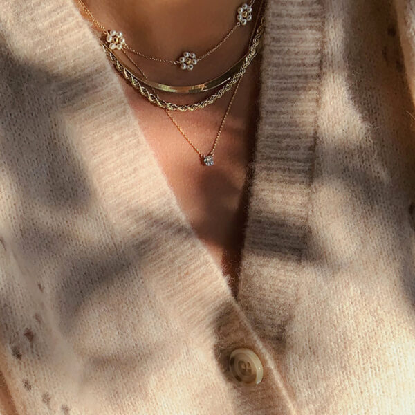 DIY Pearl Daisy Chain Necklace